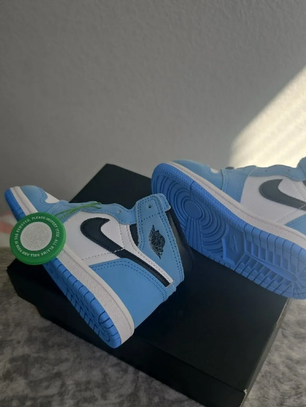 Nike Kids' Air Jordan 1 Mid - White, Light Blue & Black